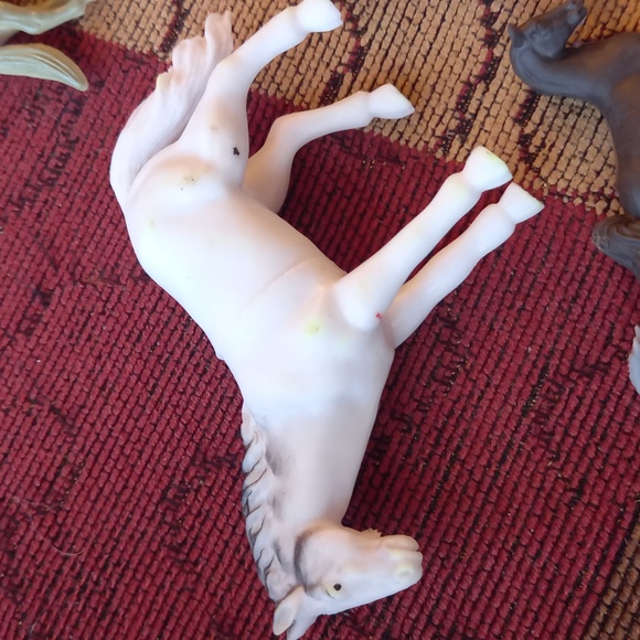 Colorful Horse Playset - Picture 2 of 9